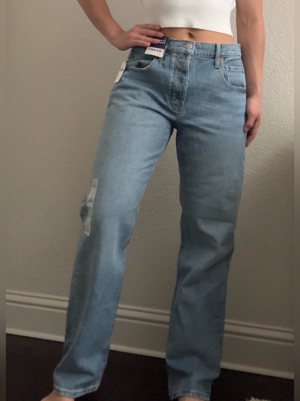Old Navy NWT Slouchy Straight Leg Jeans Mid Rise Size 4